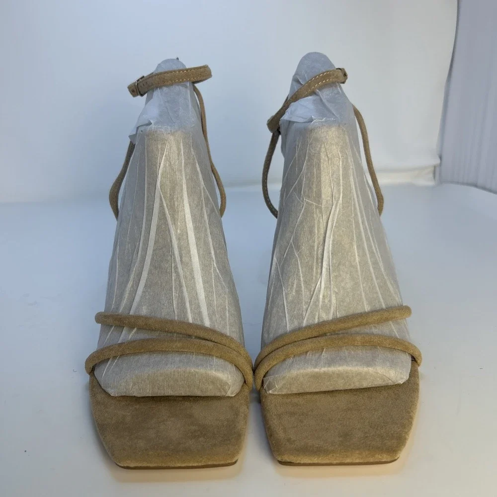 Modatope Zephira Strappy Block Heel Sandals Nude Suede Size 9.5 NIB Open Toe